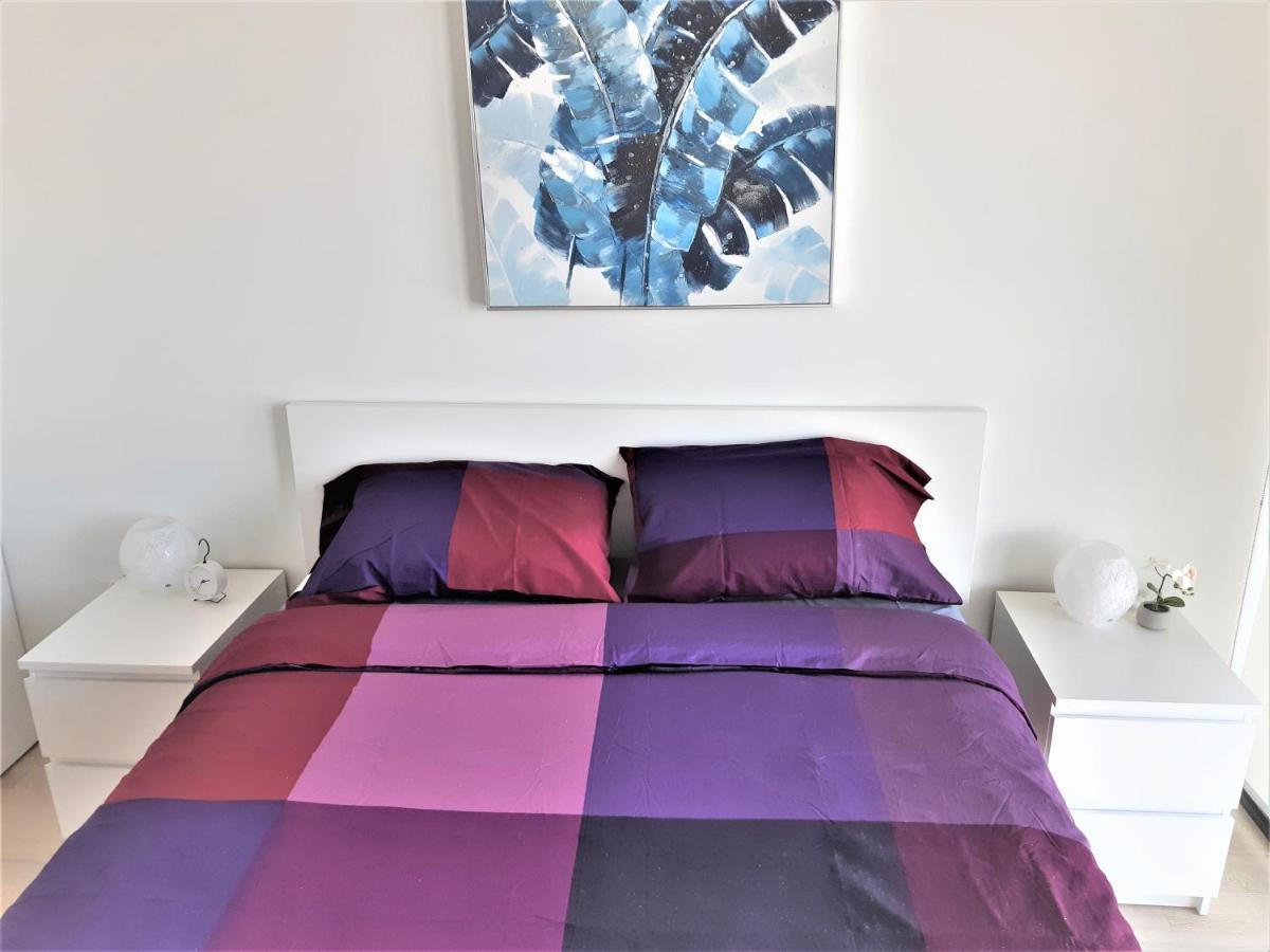Luxury Skyline Condo In Downtown Free 24/7 Parking Winnipeg Bagian luar foto