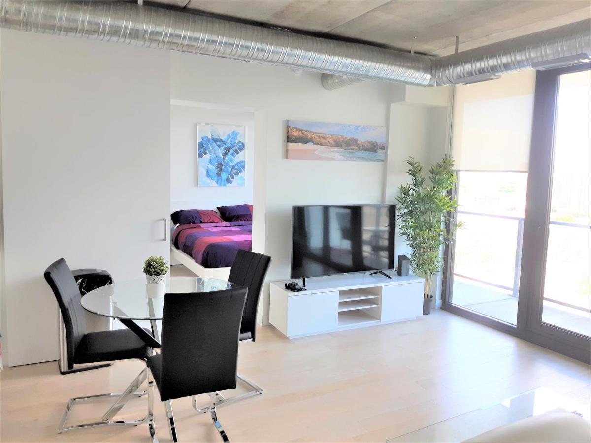 Luxury Skyline Condo In Downtown Free 24/7 Parking Winnipeg Bagian luar foto