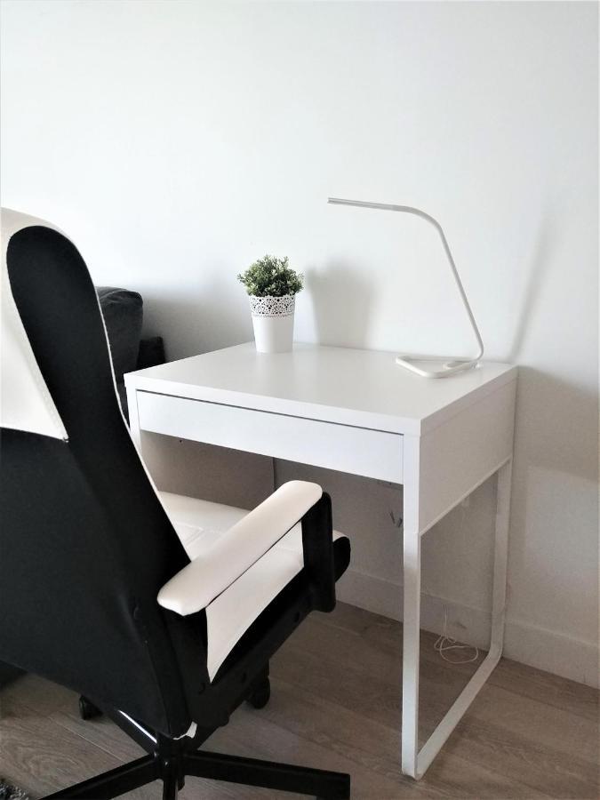 Luxury Skyline Condo In Downtown Free 24/7 Parking Winnipeg Bagian luar foto