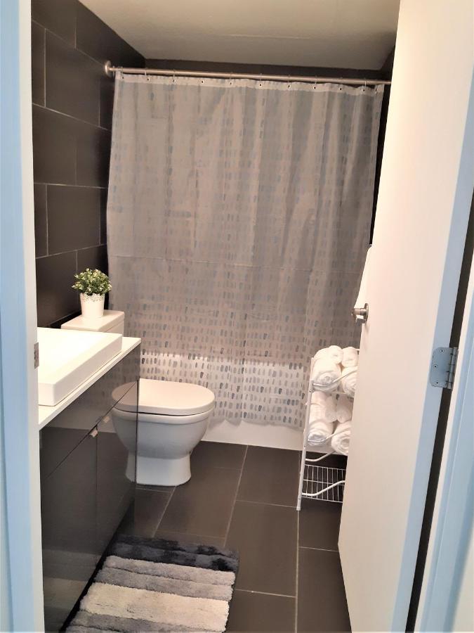 Luxury Skyline Condo In Downtown Free 24/7 Parking Winnipeg Bagian luar foto
