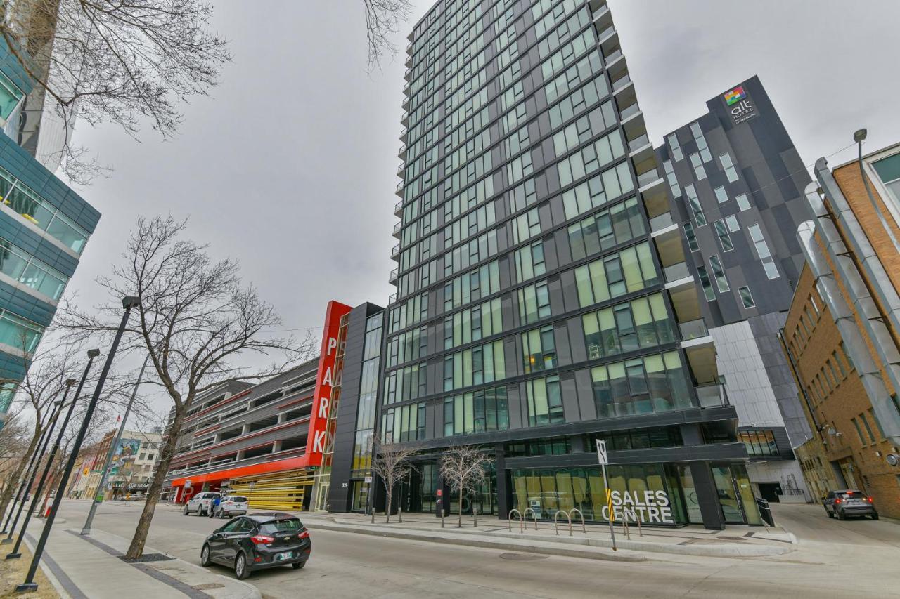 Luxury Skyline Condo In Downtown Free 24/7 Parking Winnipeg Bagian luar foto